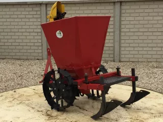 Potato planter for 1 line, for Japanese compact tractors, Polish (4)