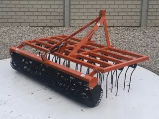 Reitplatzpfleger für Kleintraktoren, Komondor SLM-160 (3)