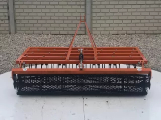 Reitplatzpfleger für Kleintraktoren, Komondor SLM-160 (4)