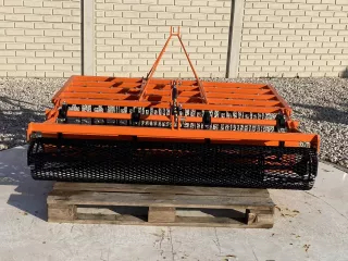 Reitplatzpfleger für Kleintraktoren, Komondor SLM-160 (0)