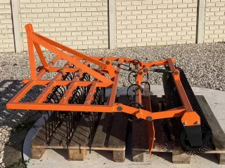 Reitplatzpfleger für Kleintraktoren, Komondor SLM-160 (4)