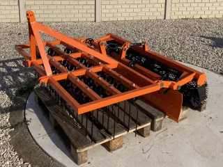 Reitplatzpfleger für Kleintraktoren, Komondor SLM-160 (5)