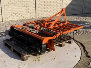 Riding arena drag groomer for compact tractors, Komondor SLM-160 (1)