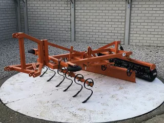 Riding arena drag groomer with blade for compact tractors, Komondor SLMS-160 (6)