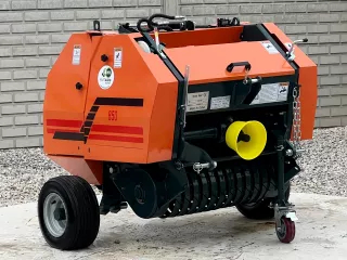 Round baler for Japanese compact tractors, 50x70cm, with net wrapper Komondor RKB-850N (4)