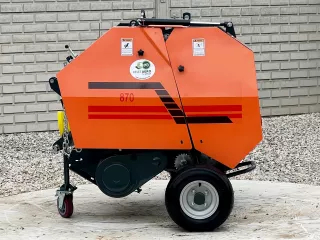 Round baler  for Japanese compact tractors, 60x70cm, with net wrapper Komondor RKB-870N (1)