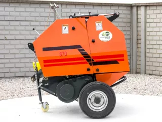 Rundbalenpresse für japanische Kleintraktoren, 60x70cm, Komondor RKB-870 (3)