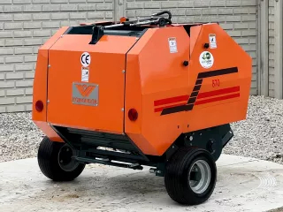 Rundbalenpresse für japanische Kleintraktoren, 60x70cm, mit Netzwickler, Komondor RKB-870N (6)