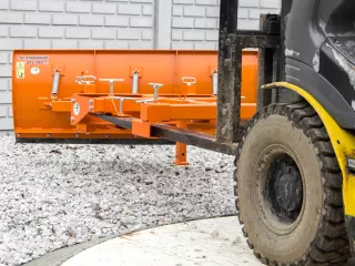 Schneeschild 140-200cm, für Gabelstapler, Komondor STLR-140/T (8)