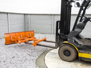 Schneeschild 140-200cm, für Gabelstapler, Komondor STLR-140/T (9)