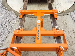 Schneeschild 140-200cm, für Gabelstapler, Komondor STLR-140/T (15)