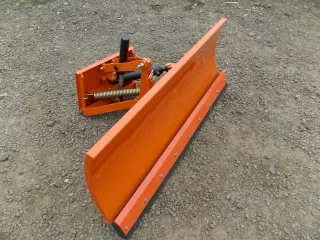 Schneeschild 140cm, mit hydraulischer Hebung, mit hydraulischer Verdrehung, zur japanischen Kleintraktoren, Komondor STLRH-140 (7)