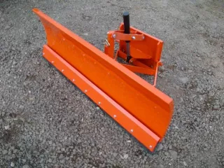 Schneeschild 140cm, mit hydraulischer Hebung, mit manueller Verdrehung, zur japanischen Kleintraktoren, Komondor STLR-140 (2)