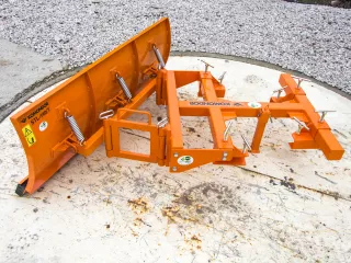 Snow plow 140-200cm, for forklift trucks, Komondor STLR-140-200/targ (2)