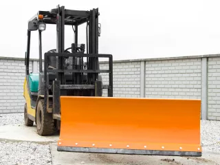 Snow plow 140-200cm, for forklift trucks, Komondor STLR-140-200/targ (12)