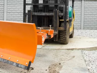 Snow plow 140-200cm, for forklift trucks, Komondor STLR-140-200/targ (13)