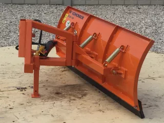 Snow plow 140cm, hidraulic lifting, manual angle adjustment, for front hitch, Komondor STLRH-140/F (4)