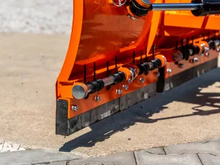 Snow plow 150cm, vario, independent side by side adjustable, for front hitch and front quick hitch, Komondor SHE-150/F (23)