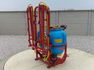 Sprayer (Mounted, 200L) with unversal frame (4)