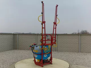 Sprayer (Mounted, 200L) with unversal frame (13)