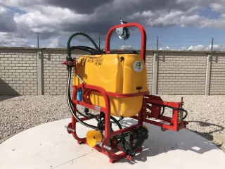 Sprayer with washing tank (Mounted, 200 litres, 6m, for fields) (2)