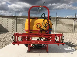 Sprayer with washing tank (Mounted, 200 litres, 6m, for fields) (3)