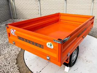 Trailer, tipping, 3 directions dumping, for Japanese compact tractors, Komondor SPK-750 (8)