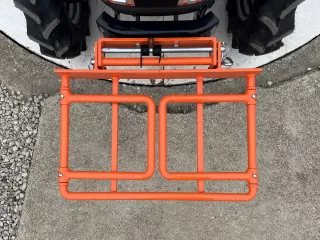 Transport frame, front weight bracket mounted, for Japanese compact tractors, Komondor SZK-70 (5)