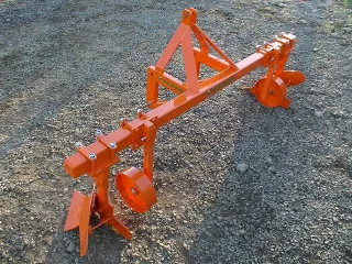 Viticulture plow with 2 heads, for 16-23HP Japanese compact tractors, Komondor SZE-2 (3)