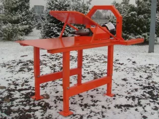 Wood screw splitter for Japanese compact tractors, Komondor RH-400 (2)