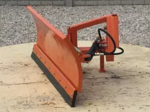 Snow plow 140cm, hidraulic lifting, manual angle adjustment, for front hitch, Komondor STLRH-140/F